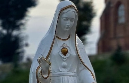 POŚWIĘCENIE NOWEJ FIGURY MATKI BOŻEJ FATIMSKIEJ Z DZIEĆMI FATIMSKIMI